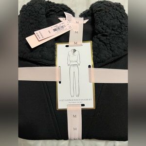 Black 2 piece jogger set